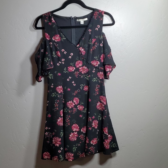 Black floral dress - Picture 1 of 1